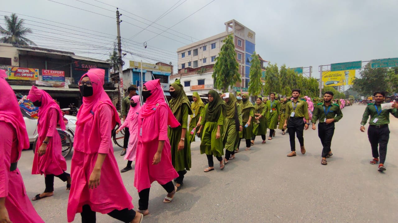 ঝিনাইদহে ডিপ্লোমা নার্সিং শিক্ষার্থীদের ডিগ্রি সমমানের দাবিতে বিক্ষোভ ও অবস্থান কর্মসূচি